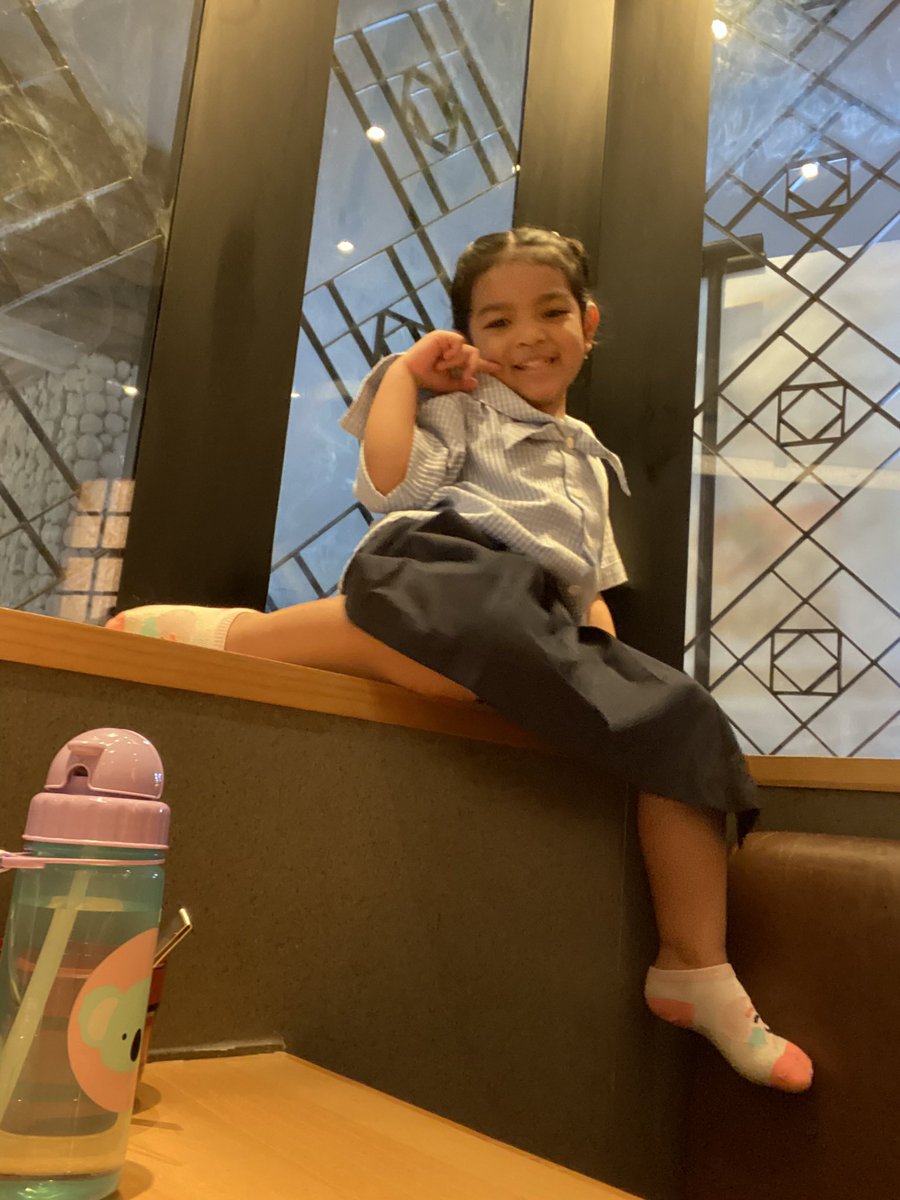 Nadya Sella Belansky tweet media