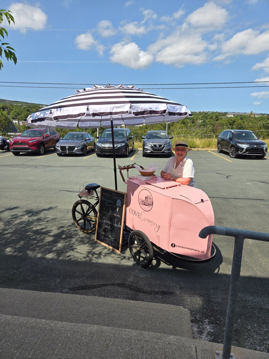 triware's tweet photo. What better way to celebrate the summer weather than with a tasty ice cream treat from Cove Creamery!! Elizabeth truly puts the "artist" in artisanal ice cream.  Check them out on Facebook (https://t.co/WK8MqYbiKu) and Instagram (https://t.co/WgHxa3HrNI). https://t.co/1ZDNKs22bm