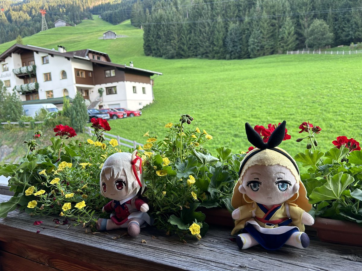 LycoRecoPlush's tweet photo. we have reached austria.
we have reached the zillertal!

hi :) https://t.co/RM5OgX970h