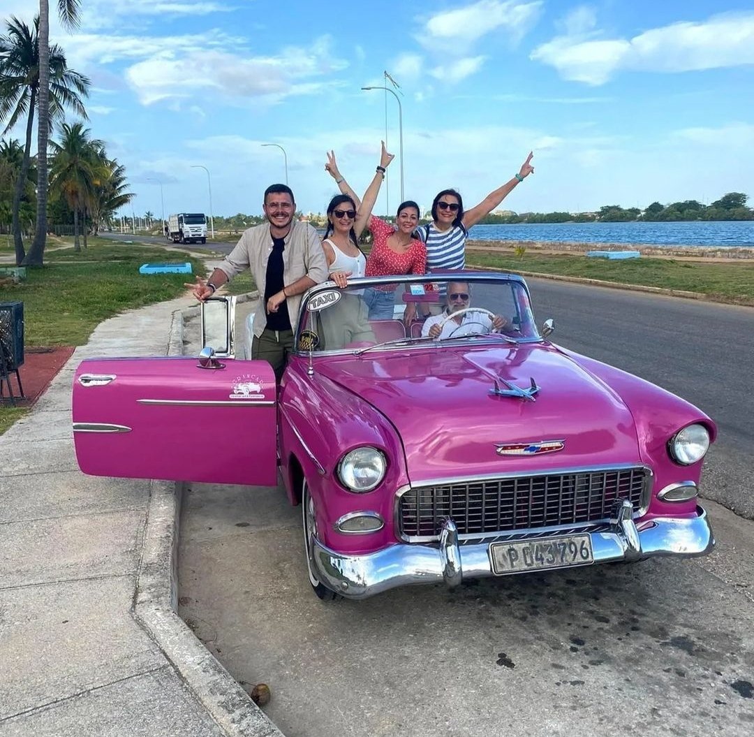 En este perfil amamos los carros americanos 😍😍😍

¿Te animas a recorrer nuestra península en uno de estos? 

#Varadero #carrosantiguos #Cubatravel