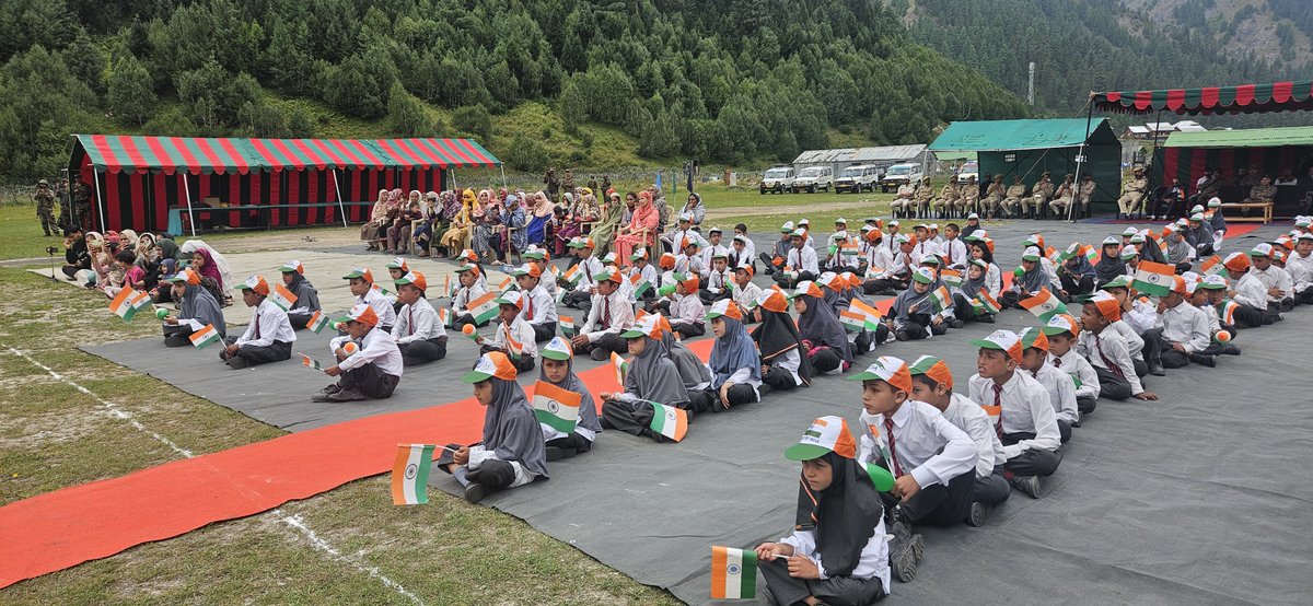 HukusBukus_786's tweet photo. With great enthusiasm & patriotic fervour, #IndianArmy organised the #78thIndependenceDay celebration in #Baraub, uniting all locals of Tulail valley. The event highlighted our unwavering spirit of freedom & rich cultural heritage.
#Kashmir #HarGharTiranga #Kursk #JaiHind #flag https://t.co/0xCrqgYrDq