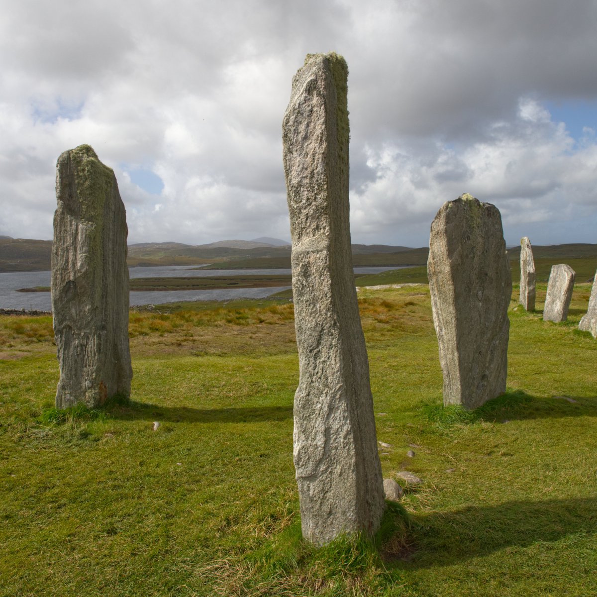 I__J__W's tweet photo. Lewis and Harris, Dun Carloway Broch, Calanais Standing Stones @ThePhotoHour @BarnesCoaches @VisitScotland #OuterHebrides #LewisandHarris #Photography #CoachTours #CoachHolidays https://t.co/oY8eLiqr3t