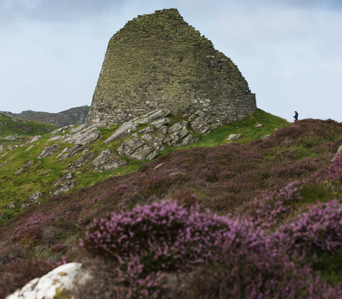 I__J__W's tweet photo. Lewis and Harris, Dun Carloway Broch, Calanais Standing Stones @ThePhotoHour @BarnesCoaches @VisitScotland #OuterHebrides #LewisandHarris #Photography #CoachTours #CoachHolidays https://t.co/oY8eLiqr3t