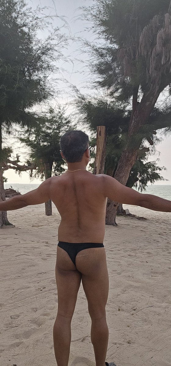 Samratd80's tweet photo. Some nice bums from NATCON https://t.co/sqn0lRnryX