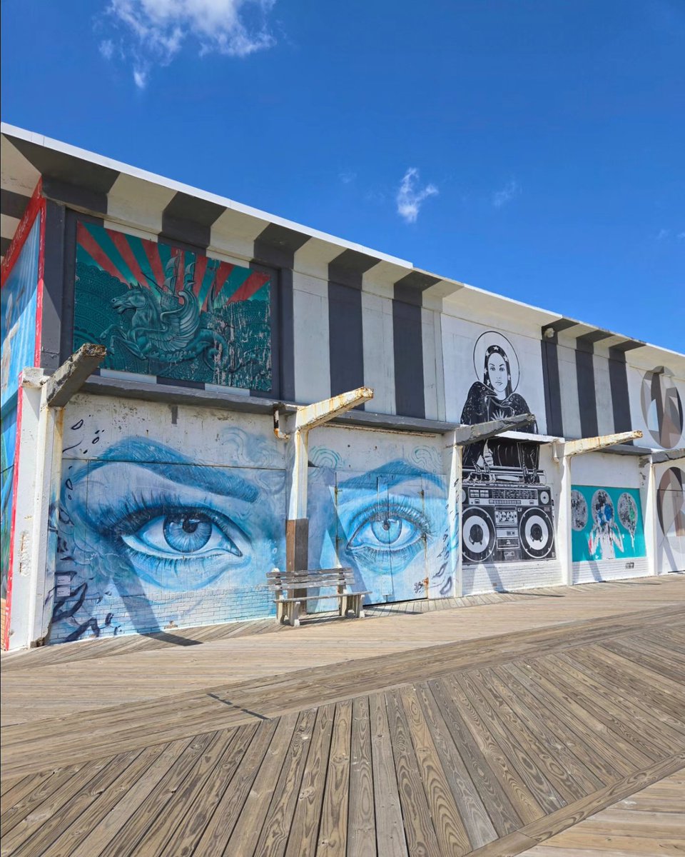 desiredtastes's tweet photo. Cocktails & Art at Asbury Park🍹🎨
#BeachDay #JerseyShore #WonderBar #Cocktails #Tequila #Boardwalk #StreetArt #Beach #Ocean #Art #BeachBar #Drinks #Cocktail #Rum #AsburyPark #NJ #NewJersey #Summer #Bars #Jersey #Summertime #DesiredTastes https://t.co/E8PV9E3aj9