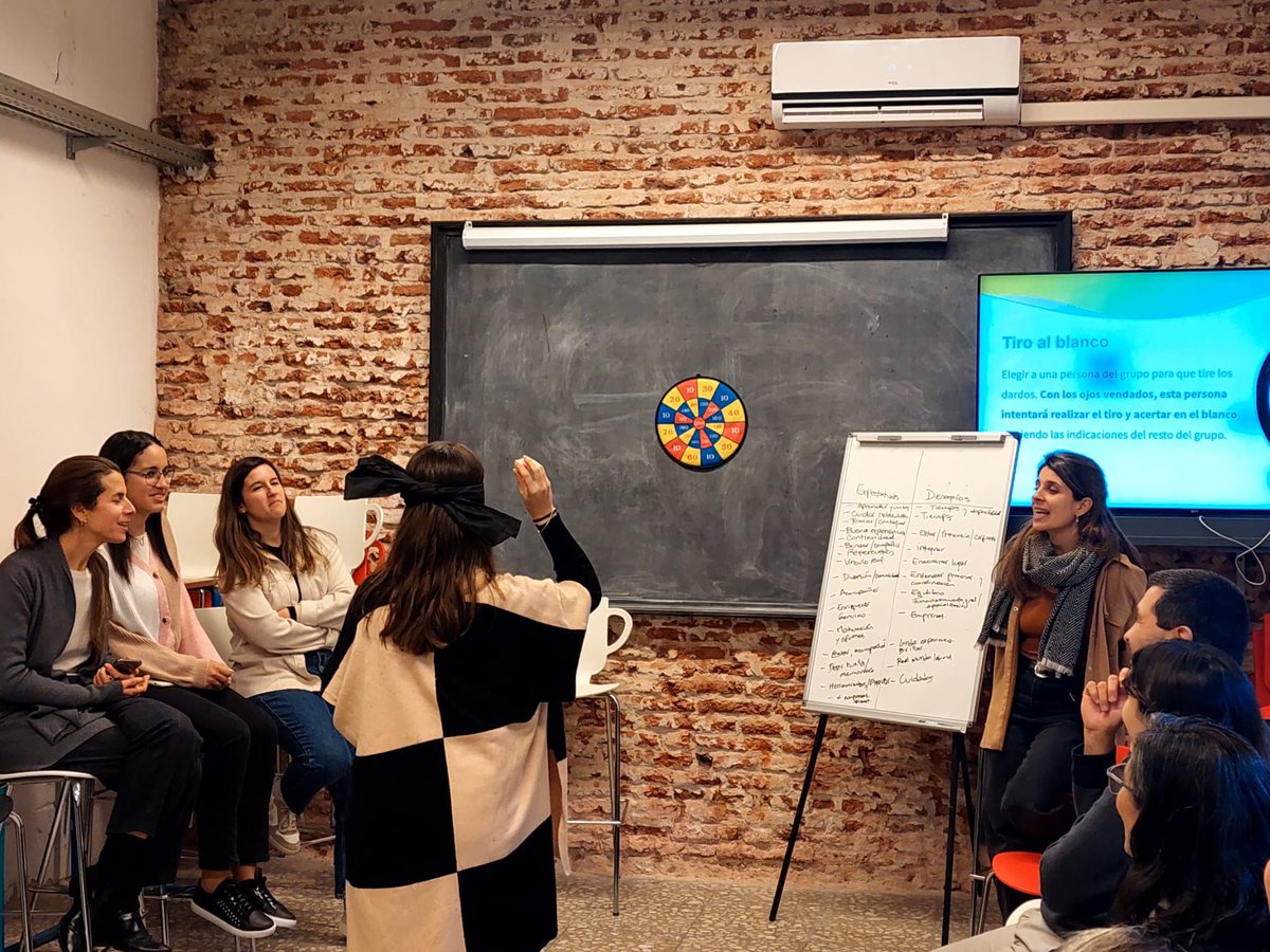 animadual's tweet photo. ¡Este martes compartimos una nueva jornada de Inducción a Tutores y Tutoras! 💪🏼

Agradecemos a #AMS, #BERKES, @FarmashopUY, @Hikko, @merckgroup, @TeamRentaCar, #TEYMA y #WILDFI por el compromiso y la calidez 💟 https://t.co/027SxzsR2f