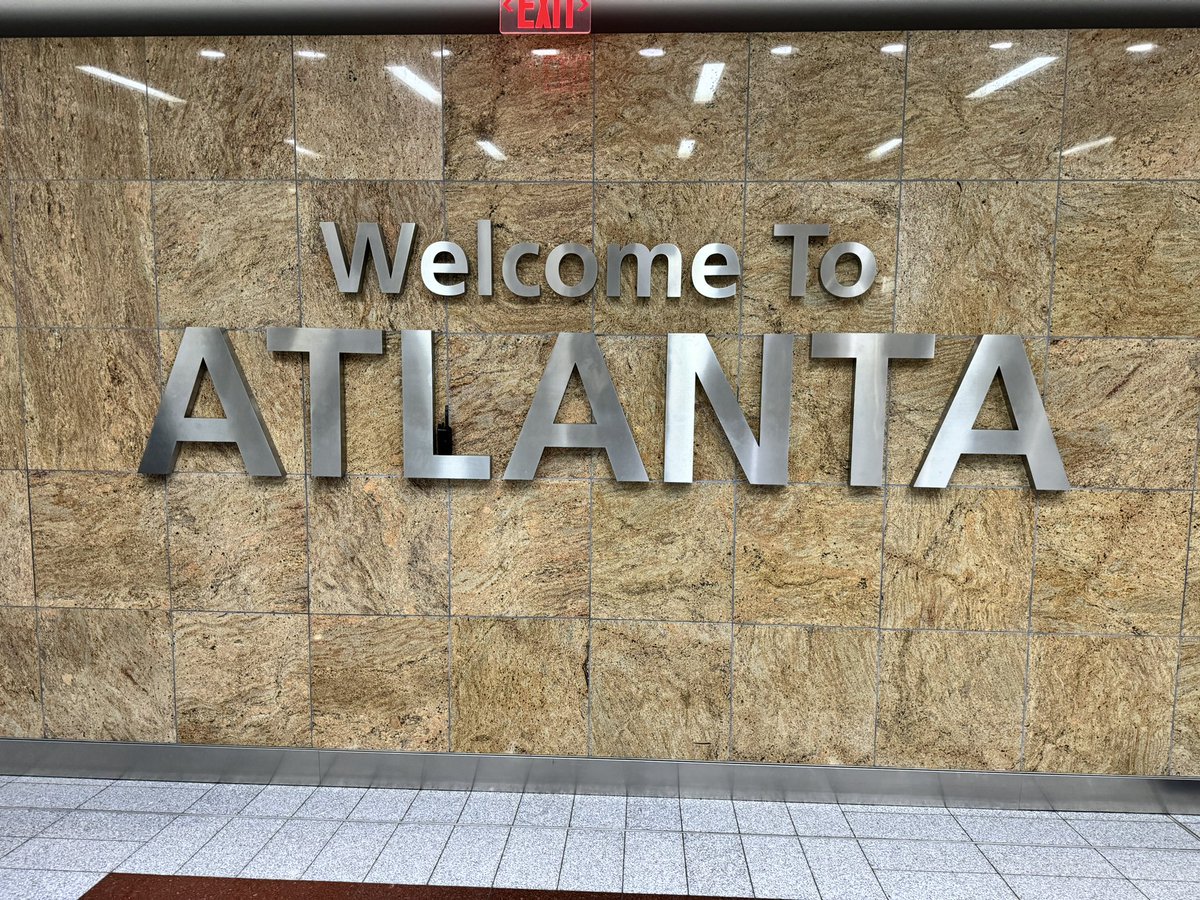 Larry Madowo tweet media