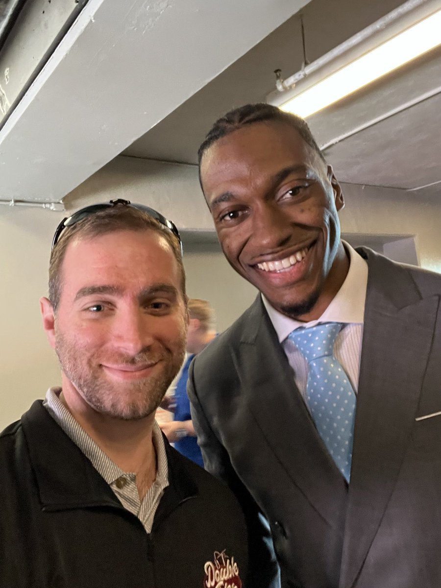 TJ_Pittinger's tweet photo. Justice for ⁦@RGIII⁩ 🍢 https://t.co/bueMAQUn4l