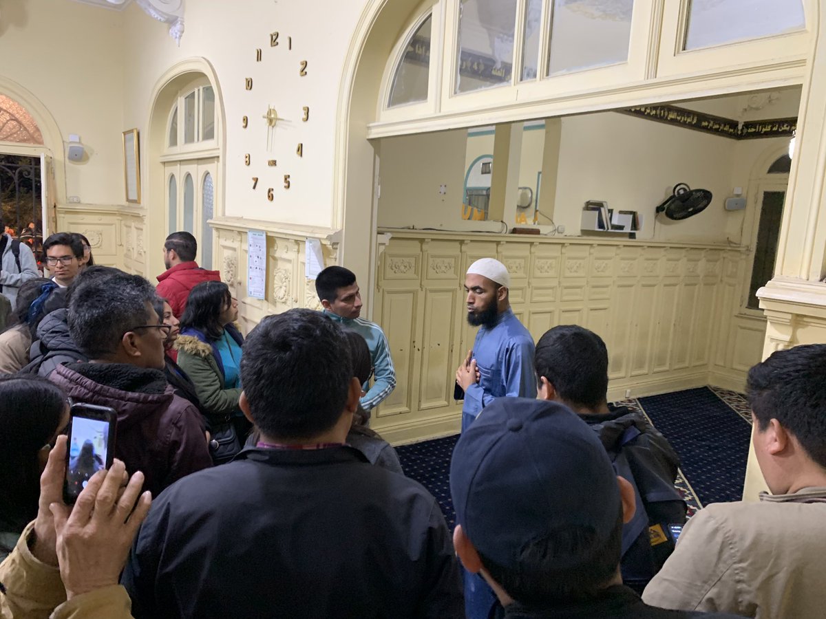 RubenRivera95's tweet photo. Junto a la escuela de misiones de la APC se vivió nuestra primera clase vivencial aprendiendo un poco más sobre el Islam! 
Visitamos la mezquita de Magdalena! 🙏🏼😃 https://t.co/gMwrBoZZeR