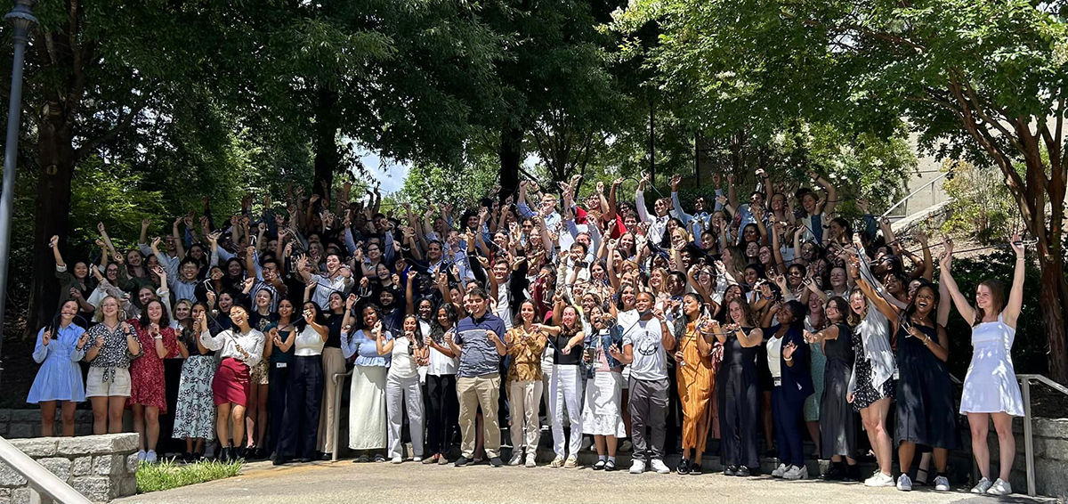 EmoryAlumni's tweet photo. Emory School of Medicine recently welcomed the Class of 2028. New students received stethoscopes thanks to donations made to the Stethoscope Fund. #AlwaysEmory
π·: @emory_medical_alumni https://t.co/pwM6EZWMe5