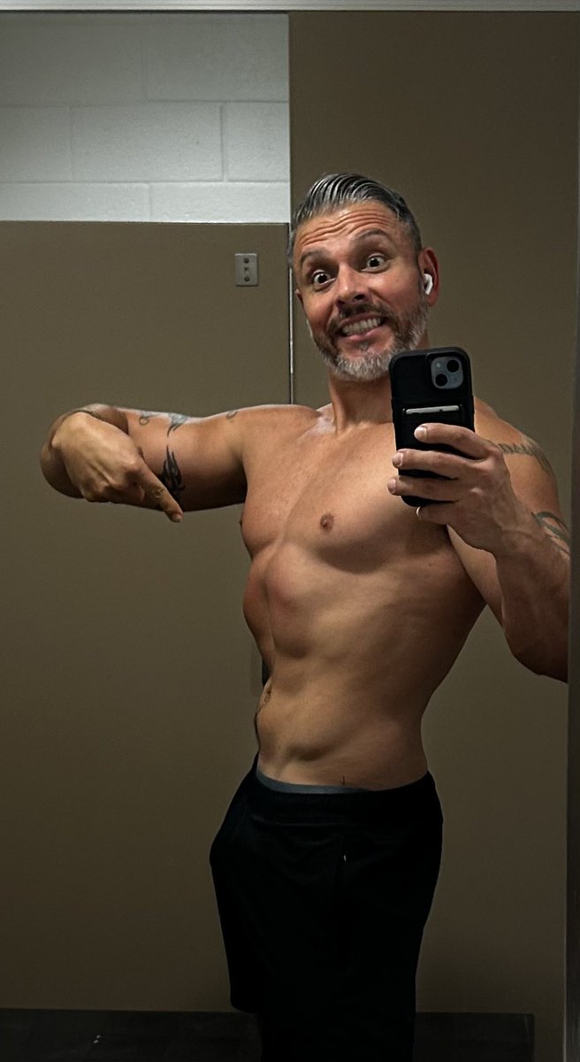 Bulking season let’s get 10 lbs of lean muscle on this temple!