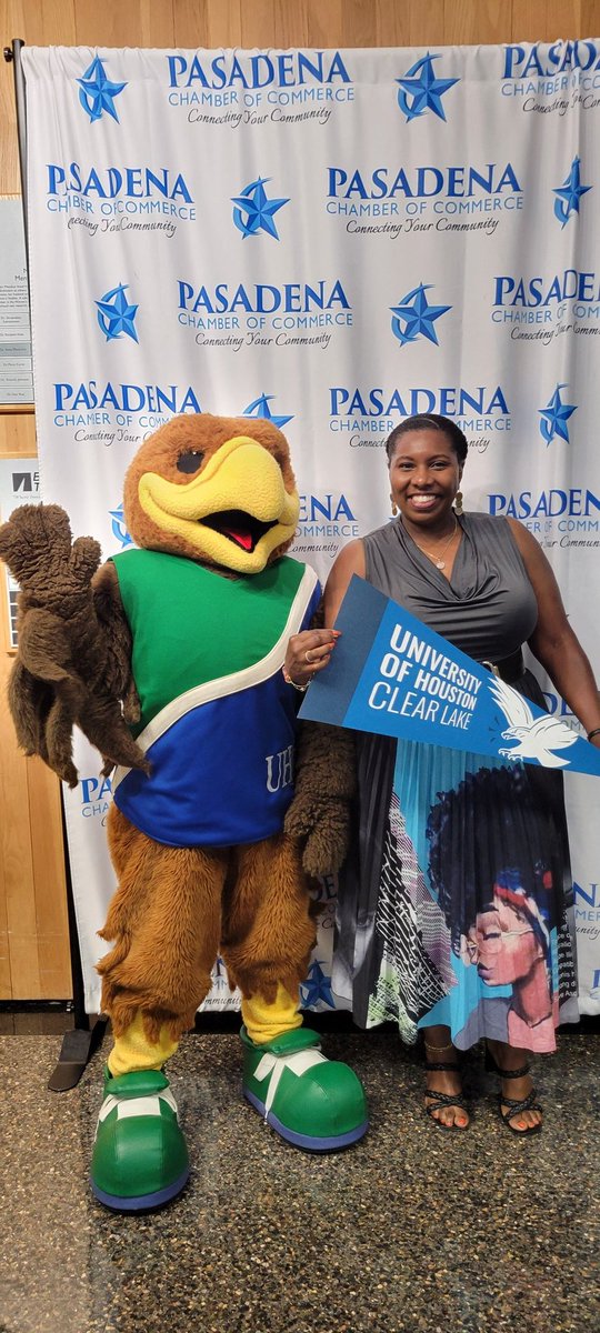 Luvelyo's tweet image. I'm doubly excited to celebrate @ChamberPasadena and their efforts to promote community growth & education, all while spending some time at @UHClearLake as an Alumni.
#EndCancer