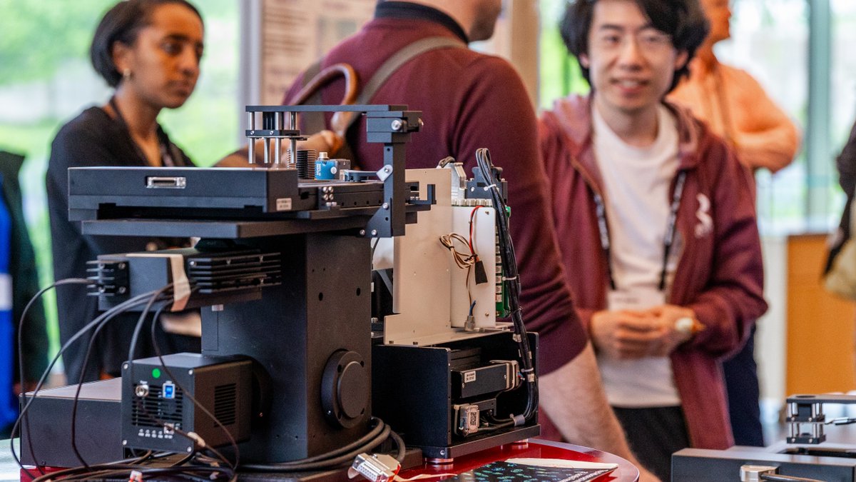 HHMI | Janelia (@hhmijanelia) on Twitter photo 🎉Congratulations <a href="/AICJanelia/">AIC at Janelia</a>!
🔬Celebrating 10 years of providing researchers w/access to cutting-edge imaging technology & expertise➡️ hhmi.news/46Qnler
🌍And now working to bring imaging technologies to underserved communities around the globe➡️ hhmi.news/46MZXyw 🎉Congratulations <a href="/AICJanelia/">AIC at Janelia</a>!
🔬Celebrating 10 years of providing researchers w/access to cutting-edge imaging technology & expertise➡️ hhmi.news/46Qnler
🌍And now working to bring imaging technologies to underserved communities around the globe➡️ hhmi.news/46MZXyw