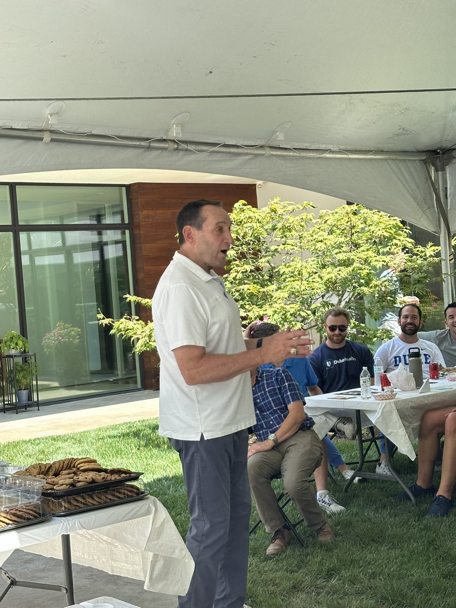 AimeeZaas's tweet photo. Special guest talking to our @IMResidencyDuke interns at our @dukemedicine intern retreat at @kcooney1234 backyard! Thank you @DukeMBB “you’re going to love it here” https://t.co/ty7yf9GABS