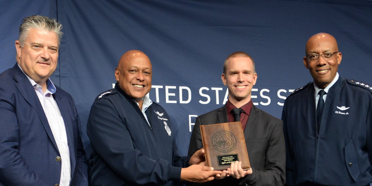 US_STRATCOM's tweet photo. Maj. David “Jobs” Phillips & Finland’s Jyri Lavikainen won the 2024 Gen. Larry D. Welch Deterrence Writing Award & #USSTRATCOM Consultation Committee-sponsored monetary prize yesterday.
The SCCC’s Mr. Terry Kroeger, CJCS @GenCQBrownJr & Gen. Anthony Cotton honored the awardees.