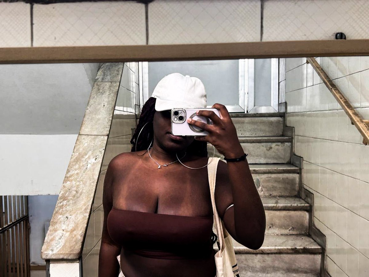 chelxrs's tweet photo. 🫦 https://t.co/HPpzf3e4HQ