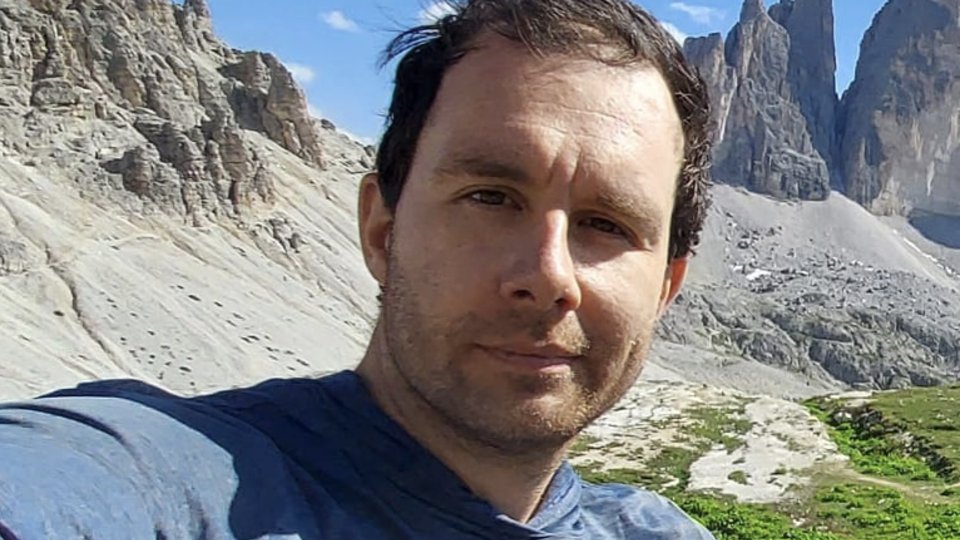 Caltech IPAC (@caltechipac) on Twitter photo IPAC's <a href="/astrofaisst/">Dr. Andreas Faisst</a> has many interests and talents: galaxies, data science, machine learning, piloting airplanes🛩️, piano🎹, volleyball🏐, and eating bananas!🍌
Read about the Swiss Renaissance man (and his funny banana story) in our Scientist Spotlight: ipac.caltech.edu/meet-the-staff… IPAC's <a href="/astrofaisst/">Dr. Andreas Faisst</a> has many interests and talents: galaxies, data science, machine learning, piloting airplanes🛩️, piano🎹, volleyball🏐, and eating bananas!🍌
Read about the Swiss Renaissance man (and his funny banana story) in our Scientist Spotlight: ipac.caltech.edu/meet-the-staff…
