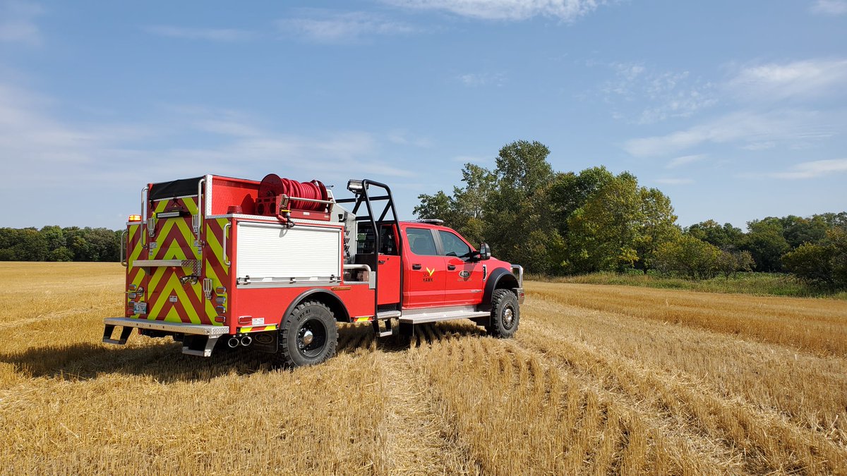 Seahawk_Service's tweet image. Throwback to playing with the beast a few years back. #tbt