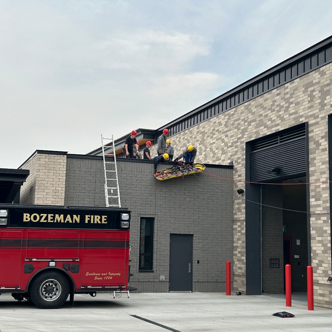 BozemanFire's tweet image. Training for our Tech Rescue team never stops! This week they worked through a cross haul scenario at Fire Station 1. 

Want to learn more about what they do? Sign up for our Citizens Fire Academy at bozemanfire.com/cfa. 

#BozemanFire #TechRescue #AlwaysReady