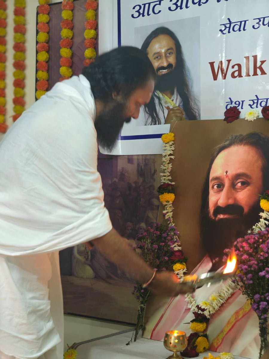 JGDSwamiji's tweet photo. #SravanRudraPuja - Samoohik today evening at #Sarasbag, #Pune - #VDSMaharashtra @Vaidicpujas https://t.co/jIM6NSSV7L