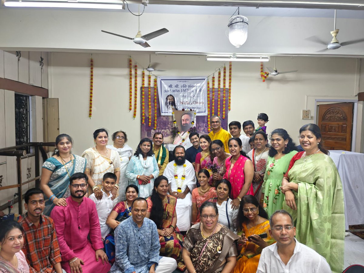 JGDSwamiji's tweet photo. #SravanRudraPuja - Samoohik today evening at #Sarasbag, #Pune - #VDSMaharashtra @Vaidicpujas https://t.co/jIM6NSSV7L