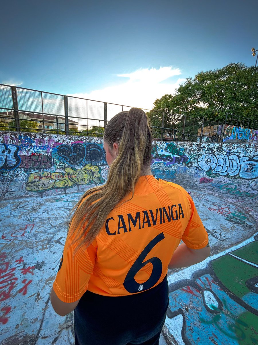 Gracias por la camiseta <a href="/WeiFutbol/">Wei Fútbol</a> 🧡

Mi novia está encantada 😍