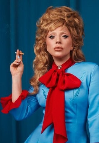 HausOfBitchs's tweet photo. they are connected somehow https://t.co/94xMEkuhyQ