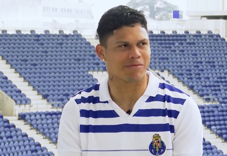 4 épocas 

60 golos

17 assistências 

Obrigado, Evanilson! 💙