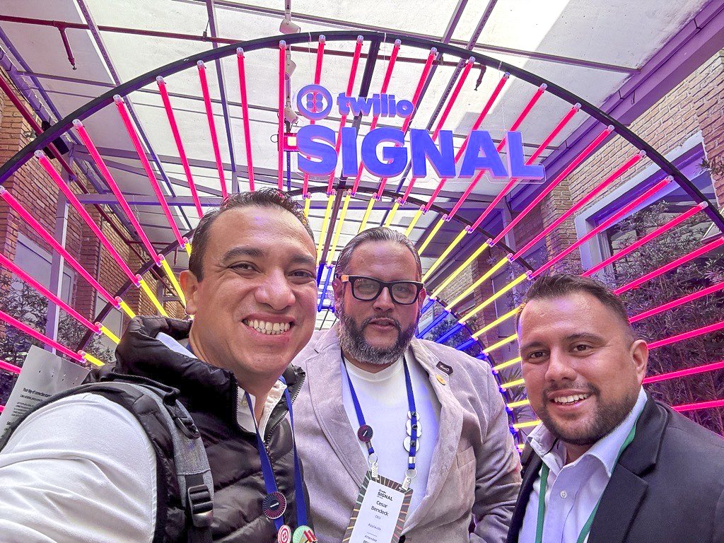 applaudo_'s tweet photo. Applaudo at #SIGNALCONF 2024 by @twilio. Our team spent the last few days in São Paulo, Brazil, getting the most out of insightful sessions. We’re staying on top of the game to bring our clients the best solutions.
Connect with Applaudo: https://t.co/0f8Gn9KfbJ https://t.co/BmGRw8Cn0j