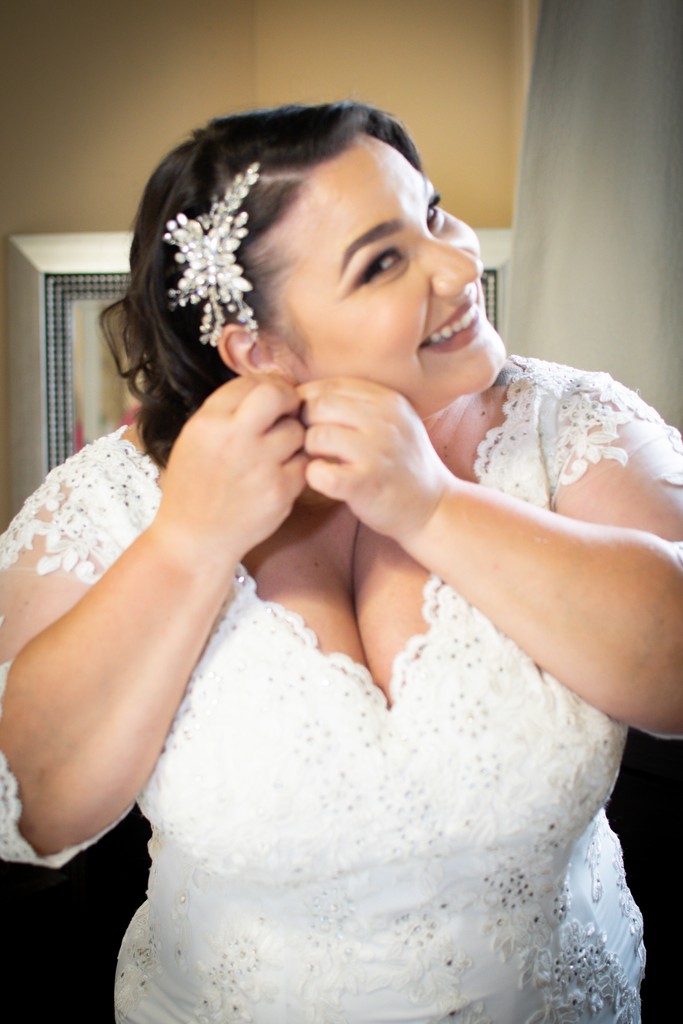 FBM_Studios's tweet photo. Every detail, every moment, building up to the most beautiful day. ✨ The bride getting ready is a picture of calm, excitement, and pure elegance. The journey to 'I do' begins here. 💍 #BrideGettingReady #WeddingDay #MiamiWeddingPhotographer https://t.co/f6G4MpB1J6