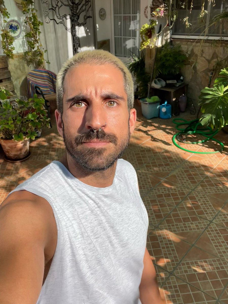 JavierAcostaM's tweet photo. Extremeño por su tierra! 💚🤍🖤 https://t.co/1732Ev0jLx