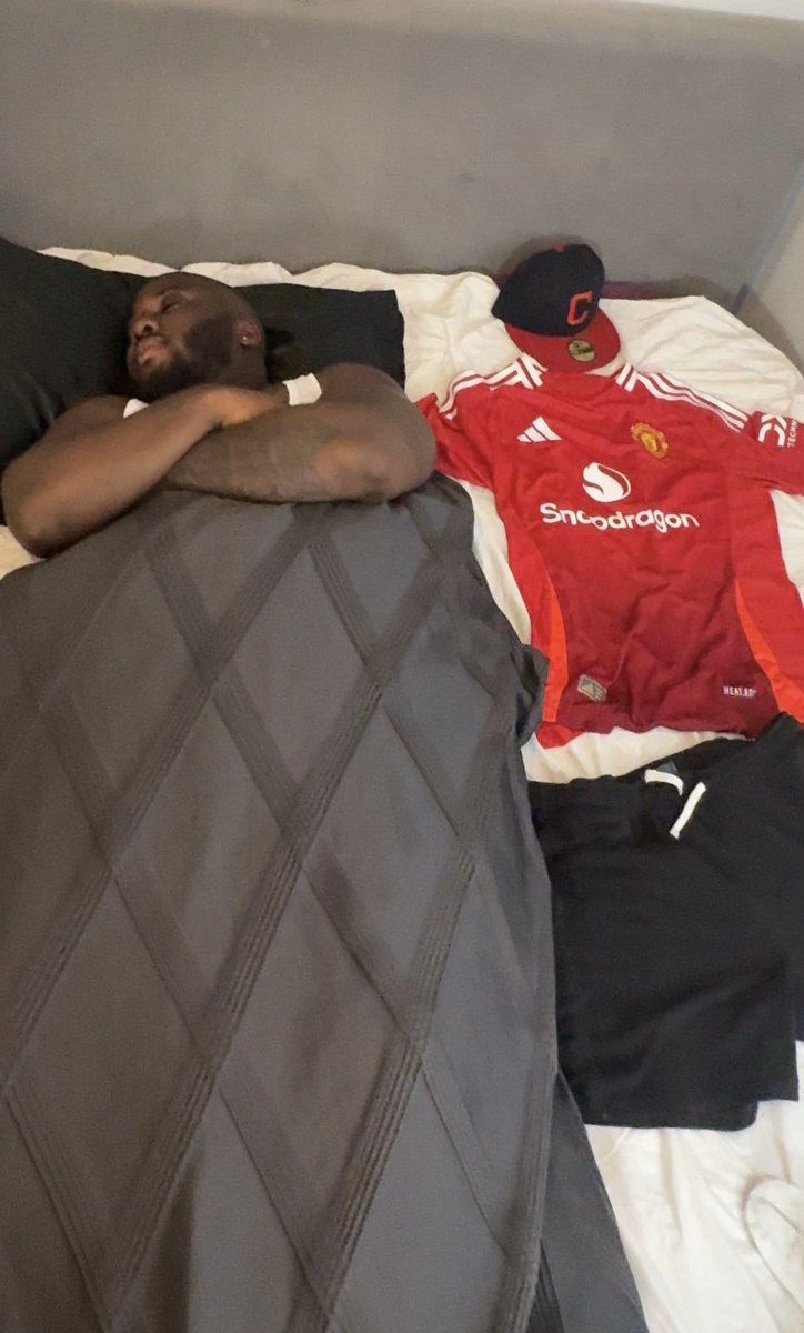How I’m sleeping tonight knowing that Manchester United play a premier league game tomorrow #mufc