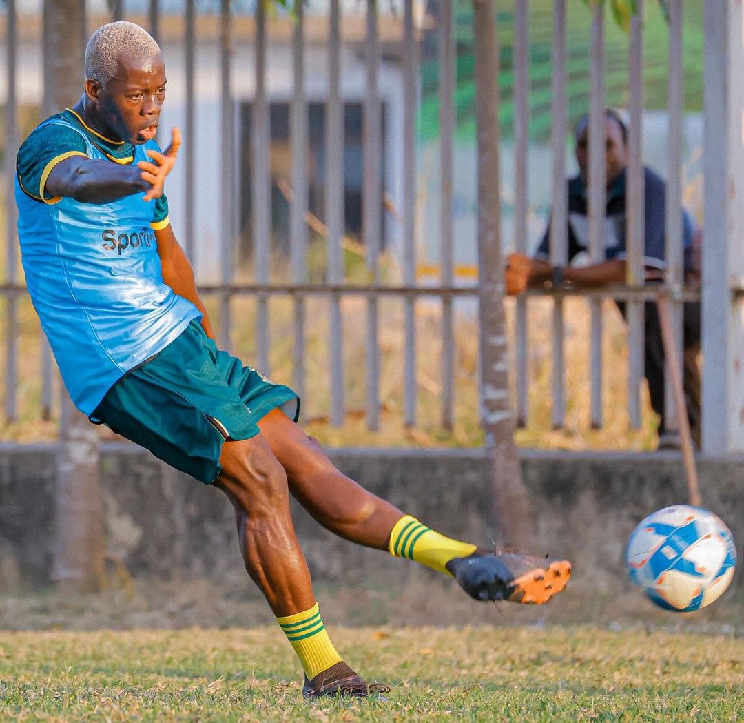 Mr. Battle tweet media