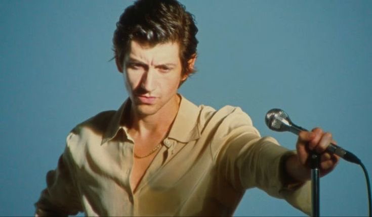 _wastelanded's tweet photo. Love according to Alex Turner — a thread https://t.co/hZ3u6nrSOF