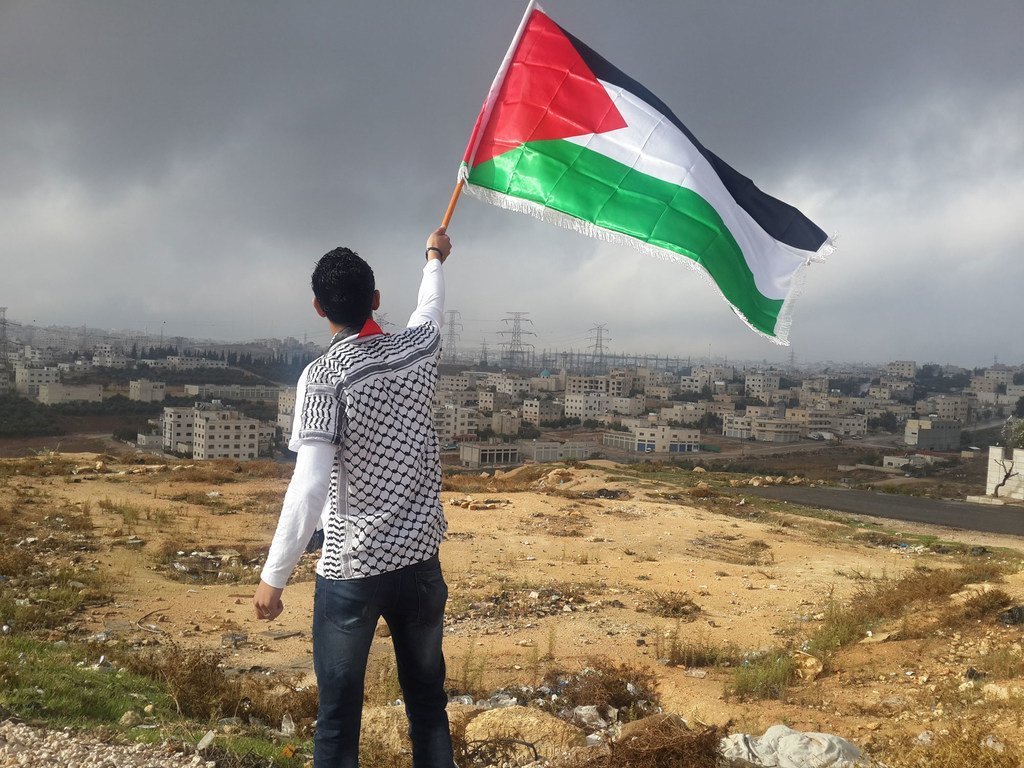 AlertesInfos's tweet photo. 🇫🇷🇵🇸 FLASH - "Comme ils l’ont fait pour la flamme olympique" : le drapeau palestinien sera porté en relais dans toutes les villes de France avant de revenir à Paris le 8 septembre. (Taragui) https://t.co/kO9c2pNGyd