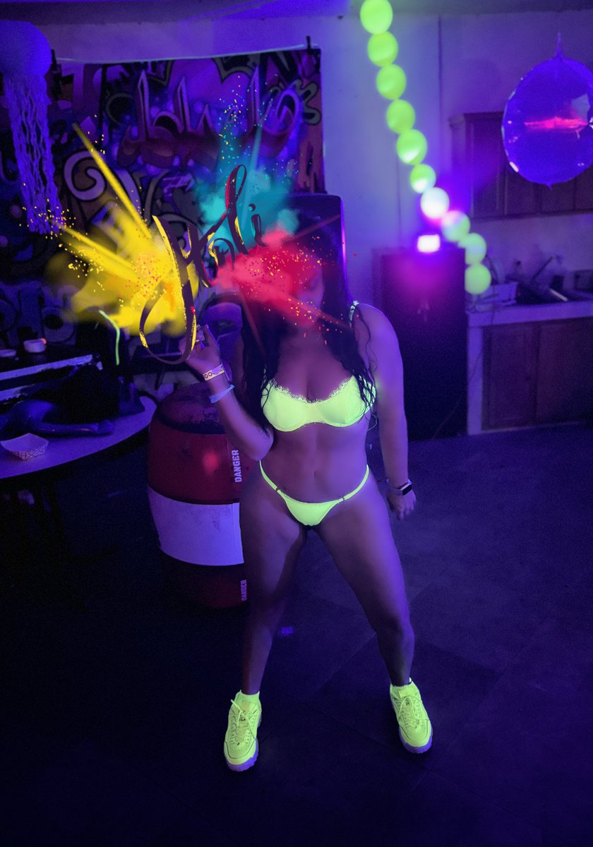 jeyla4u's tweet photo. Pool Party Lux 😈🔥@luxclub_mty 2024 https://t.co/kj1bPvmeGH