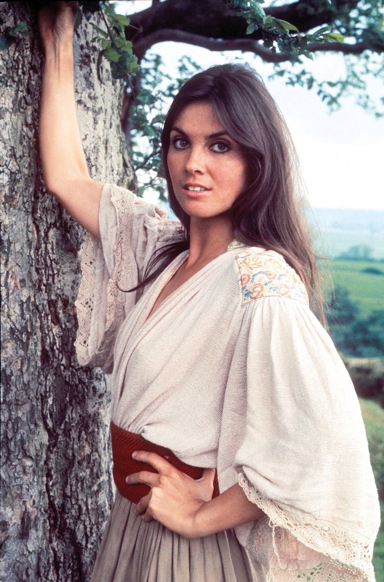 Hammer_Glam's tweet photo. 🎬 Caroline Munro graced the screen in ‘Captain Kronos – Vampire Hunter’ (1974) and ‘Dracula AD 1972’ (1972). Her talent and charisma continue to enchant fans, making her an unforgettable part of horror cinema history! 🌟🦇🗡️🌹 #HammerHorror https://t.co/Q3qs7kec7a