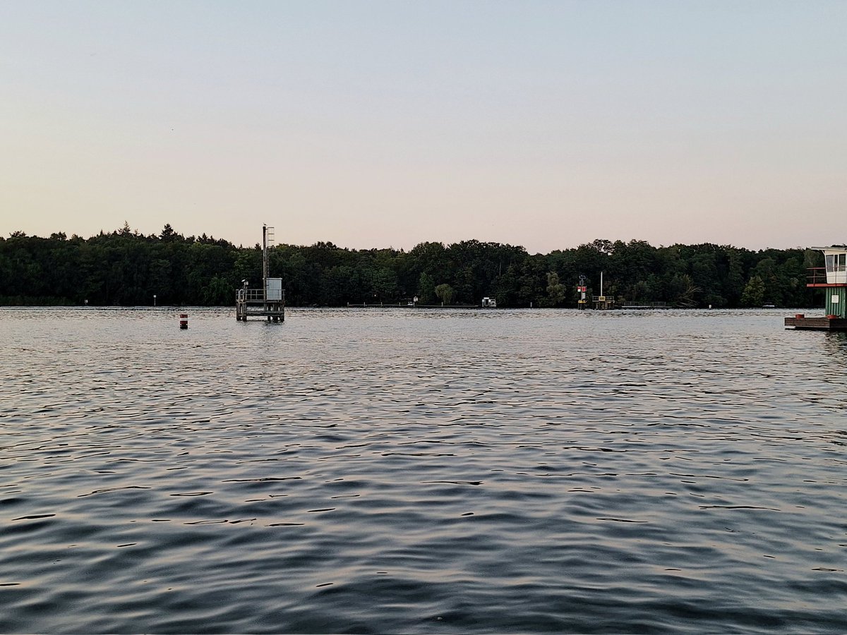 Ilanaontheroad's tweet photo. Summers in Berlin are short, but intense. Enjoying a sunset at Grünau is a very soothing experience #SummerVibes2024 #visit_berlin #reiseblogger https://t.co/9p1KlE6DAr