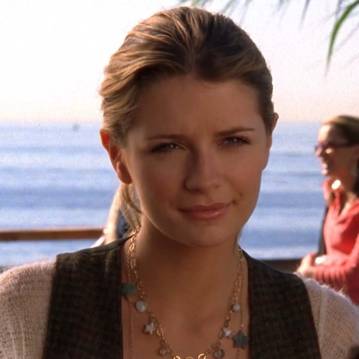 💭 (@marissathnker) on Twitter photo 