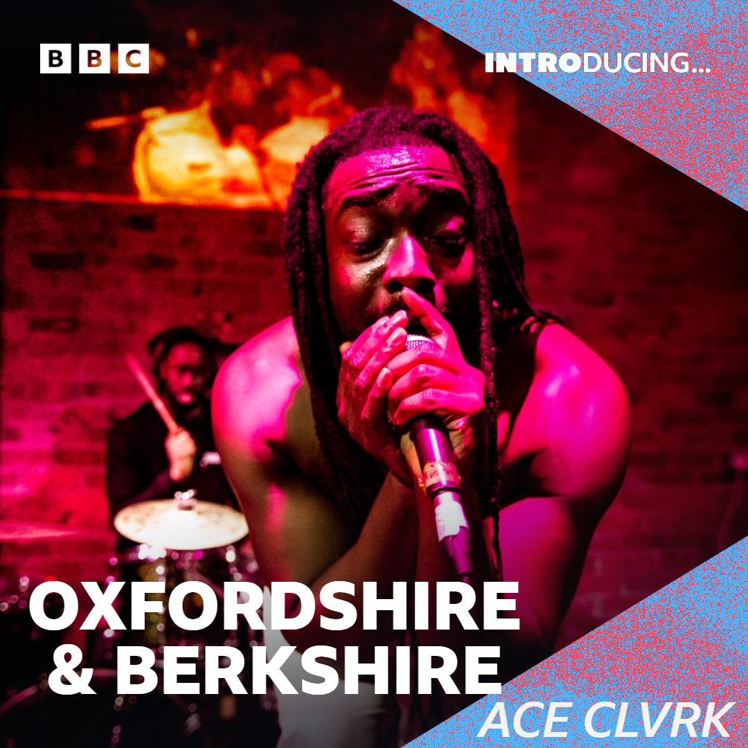 BBCOxford's tweet photo. Hear incredible music from #Oxfordshire &amp; #Berkshire every Thursday night from 8 🙌

▶️ This week hear from @MonaValeUK on their new EP 'Give It Time', @AceClvrk on his time on @BGT &amp; get to know @BrunoMuerte! 

🔊 Listen live or on the podcast ⤵️
https://t.co/0Zmj19UwmP https://t.co/6TjJdfHDSD
