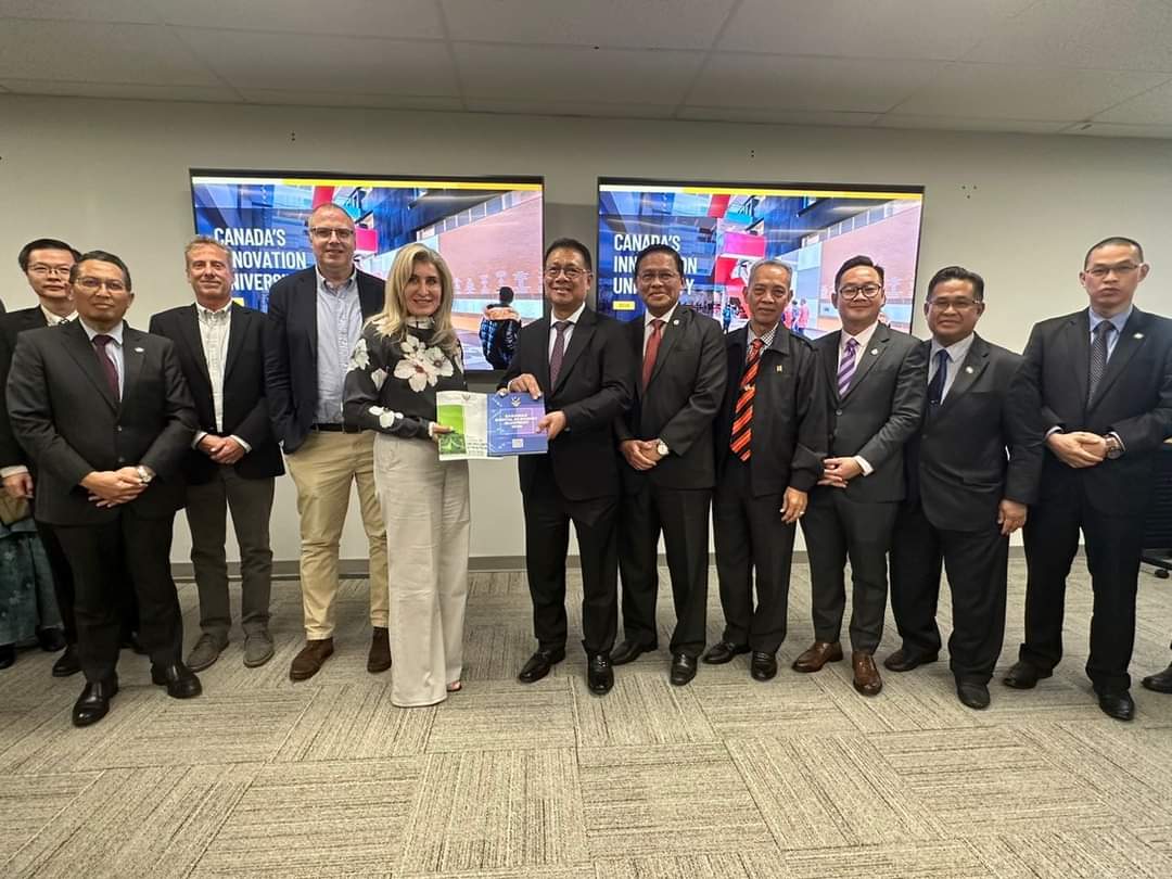 In the Media: A delegation from the State of Sarawak, Malaysia and The Water Institute at #UWaterloo explore a potential partnership to enhance Sarawak’s water supply system.

Read more: newsarawaktribune.com.my/canada-and-sar…