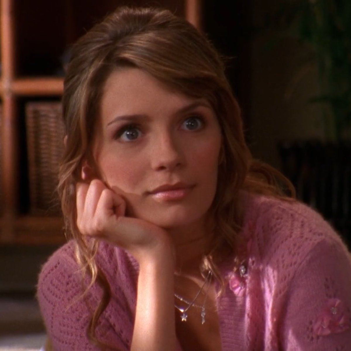 💭 (@marissathnker) on Twitter photo 