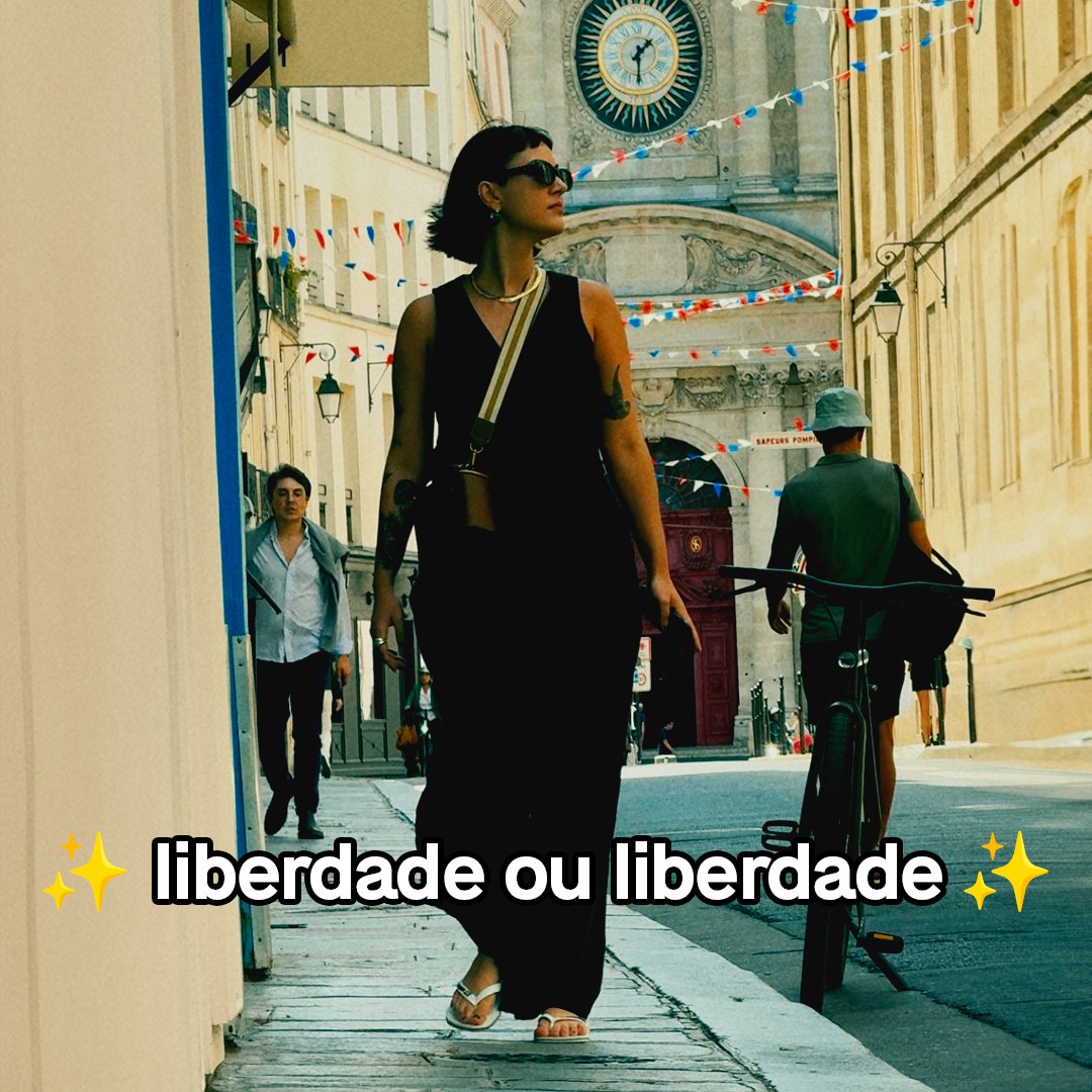 havaianasBR's tweet photo. Solidão? No #diadosolteiro com as havaianas belíssimas que você vai se dar de presente? haaa para né https://t.co/crwGrIxIBK