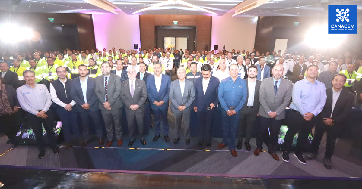 Canacem_Mx's tweet photo. El inicio de nuestra segunda jornada del #CongresoCANACEM de #Seguridad y #Salud Ocupacional fue todo un éxito.
¡Gracias por unirse a nosotros!
#OrgulloCANACEM @SergioSalomonC @CANADEVINAC https://t.co/XLEAeDmrKJ