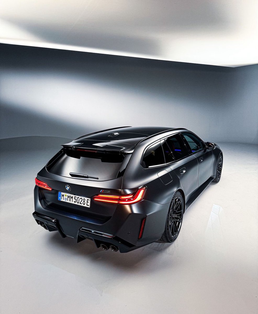 THE NEW BMW M5 Touring