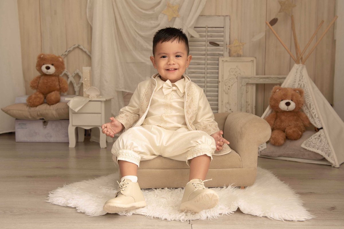 YaminMtzRios's tweet photo. Mi bebe hermoso 🤩 

Foto 1: Festejo de sus 2 añitos 🥰
Foto 2: Bautizo

#HSMM https://t.co/vv1MroJcyz