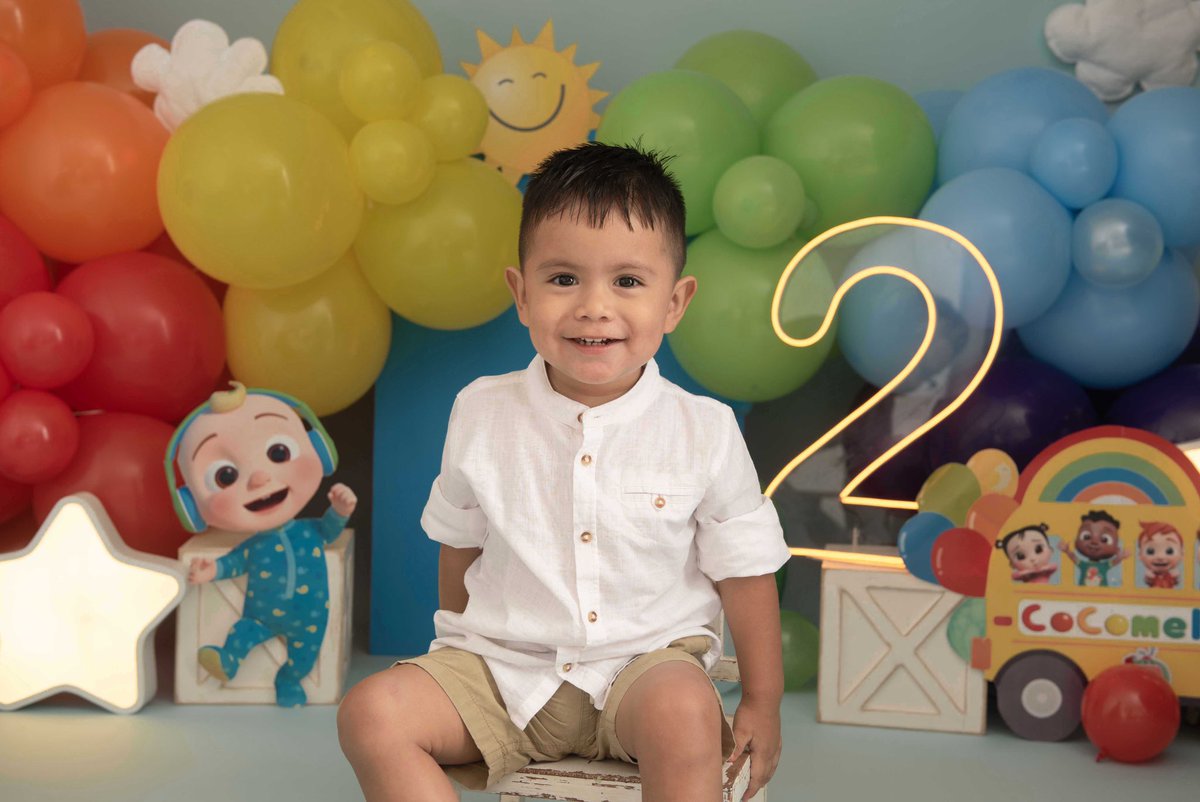 YaminMtzRios's tweet photo. Mi bebe hermoso 🤩 

Foto 1: Festejo de sus 2 añitos 🥰
Foto 2: Bautizo

#HSMM https://t.co/vv1MroJcyz