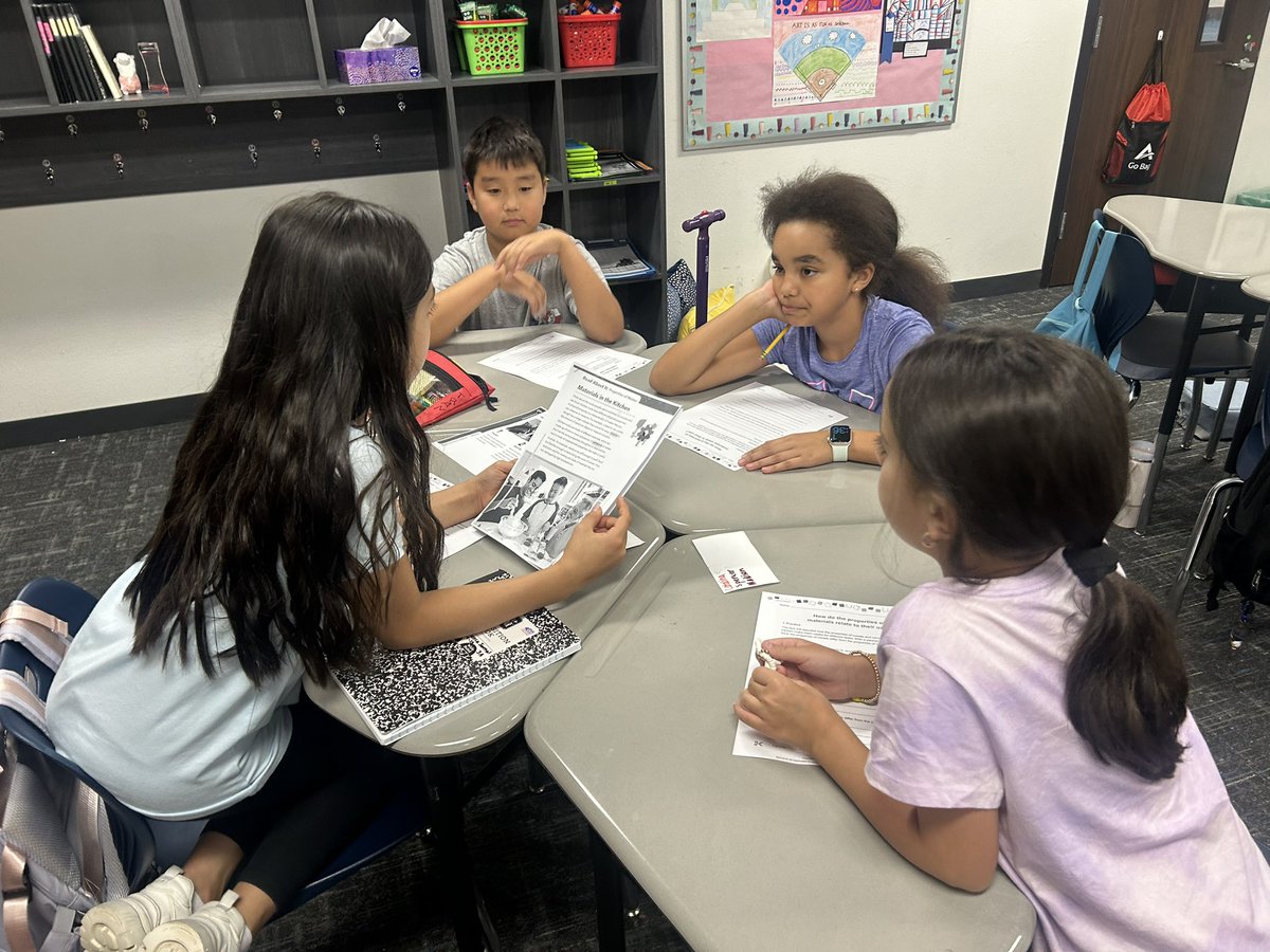 5th grade <a href="/KerrComets/">Kerr Comets</a> working hard in science stations! <a href="/ONeillscience2/">Cynthia O'Neill</a> #savvasscience