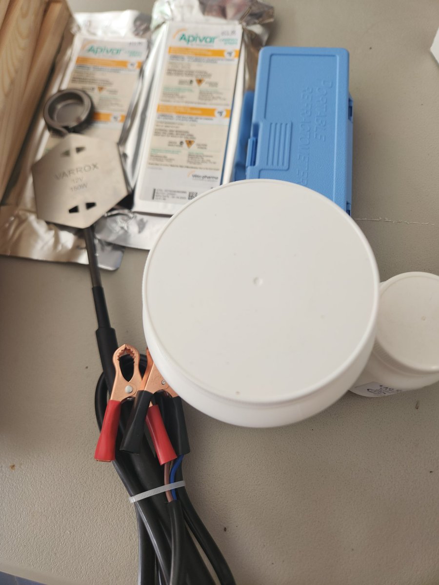 🐝 The plan is to:
- take off honey supers
-treat brood boxes with Apivar strips
- feed bees 3:1 sugar syrup 
- follow up with an oxalic acid treatment 
- 🙏 
#VarroaMite #Beekeeping