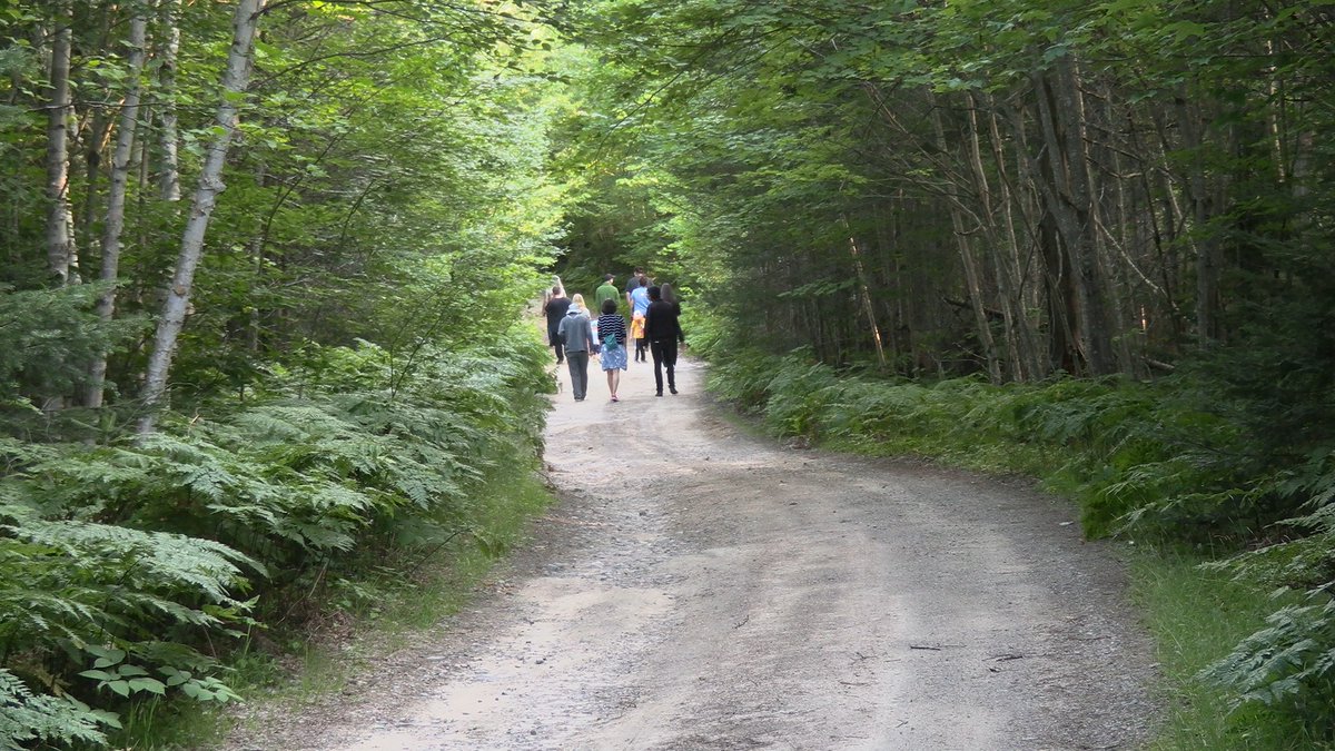 If you like hiking in nature you might enjoy going on a SOUNDwalk. Join us this Saturday at 3 pm at Laurier Woods in North Bay during the Louise de  Kiriline Lawrence Nature Festival. Full Details at laurierwoods.com/festival-progr…